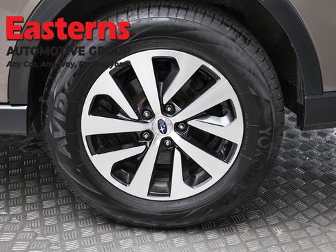 Used 2022 Subaru Outback Premium image 8