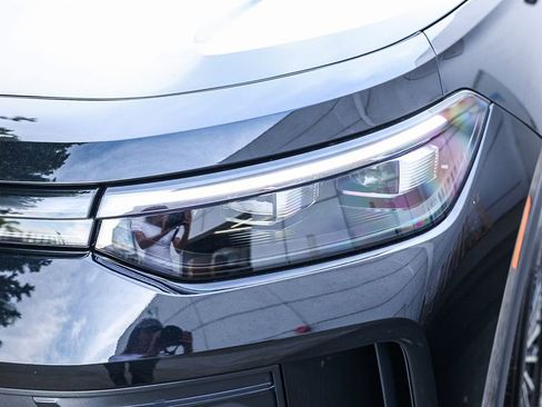 New 2026 Volkswagen Tiguan S image 15