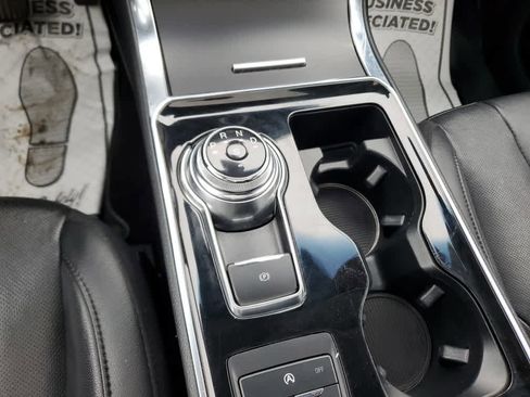 Used 2020 Ford Edge Titanium w/ Equipment Group 301A image 20