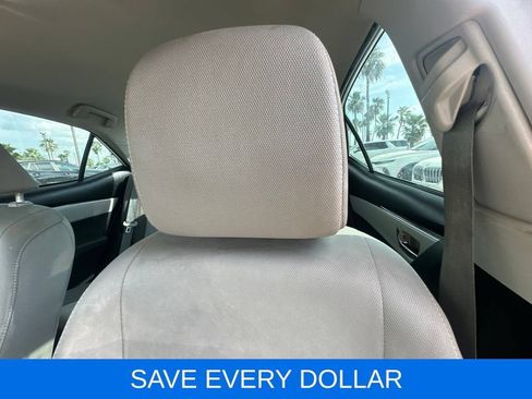 Used 2017 Toyota Corolla LE FWD image 9