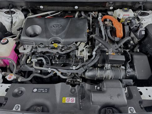 Used 2020 Toyota RAV4 XLE image 28