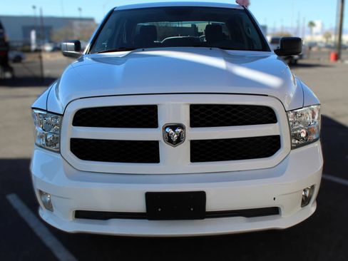 Used 2017 RAM 1500 Express RWD image 21