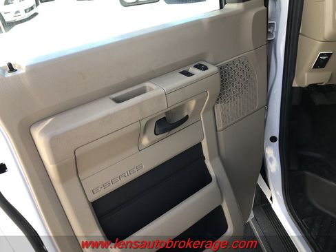 Used 2018 Ford E-350 and Econoline 350 Super Duty w/ Motorhome Prep Package RWD image 9