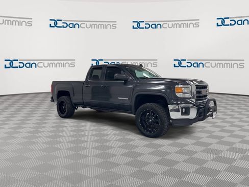 Used 2015 GMC Sierra 1500 SLE w/ SLE Value Package AWD/4WD image 2