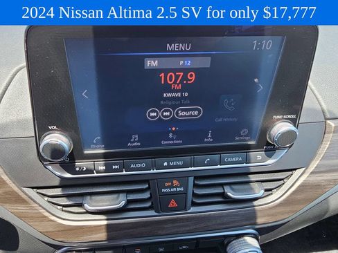 Used 2024 Nissan Altima 2.5 SV FWD image 29