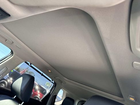 Certified 2023 Nissan Rogue SL w/ SL Premium Package image 36