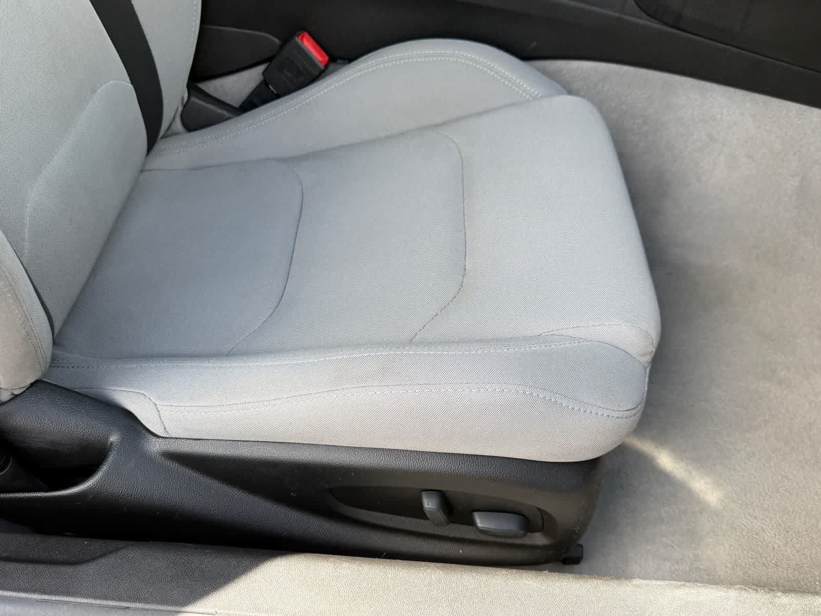 Used 2021 Chevrolet Camaro LT RWD image 31