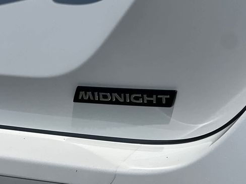 Used 2025 Nissan Sentra SR w/ Midnight Edition FWD image 30