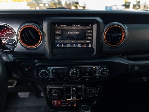 Used 2020 Jeep Gladiator Mojave w/ LED Lighting Group AWD/4WD image 10