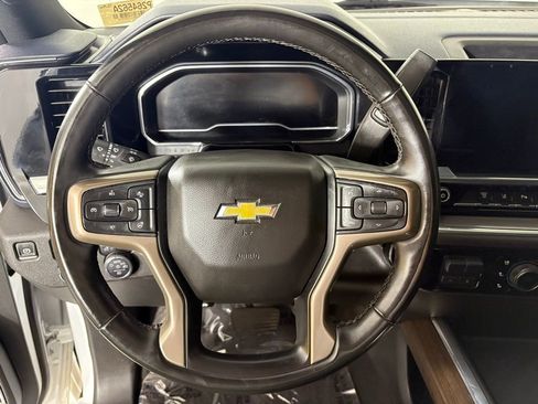 Used 2024 Chevrolet Silverado 3500 High Country w/ High Country Premium Package AWD/4WD image 28