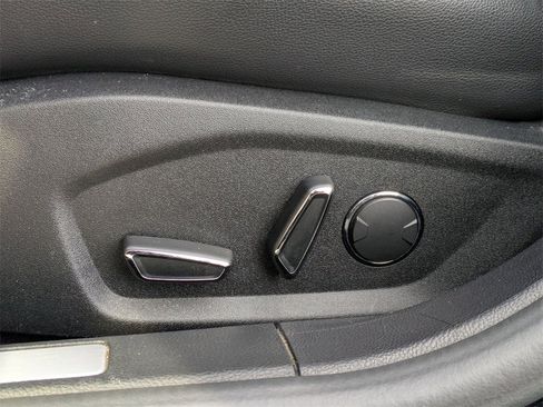 Used 2019 Ford Fusion Titanium image 16