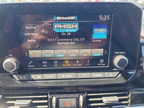 New 2025 Nissan Pathfinder SV image 16