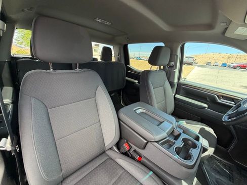 Used 2025 Chevrolet Silverado 1500 LT AWD/4WD image 15