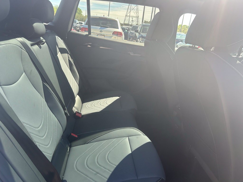 New 2026 Volkswagen Tiguan SE R-Line FWD image 42