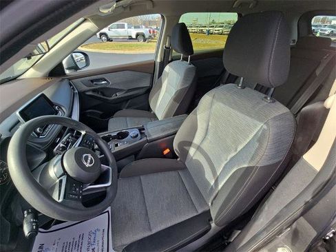 Certified 2023 Nissan Rogue SV image 17