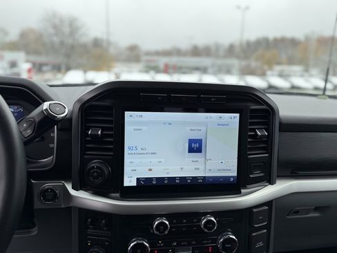 Used 2022 Ford F150 XLT w/ Equipment Group 302A High image 16