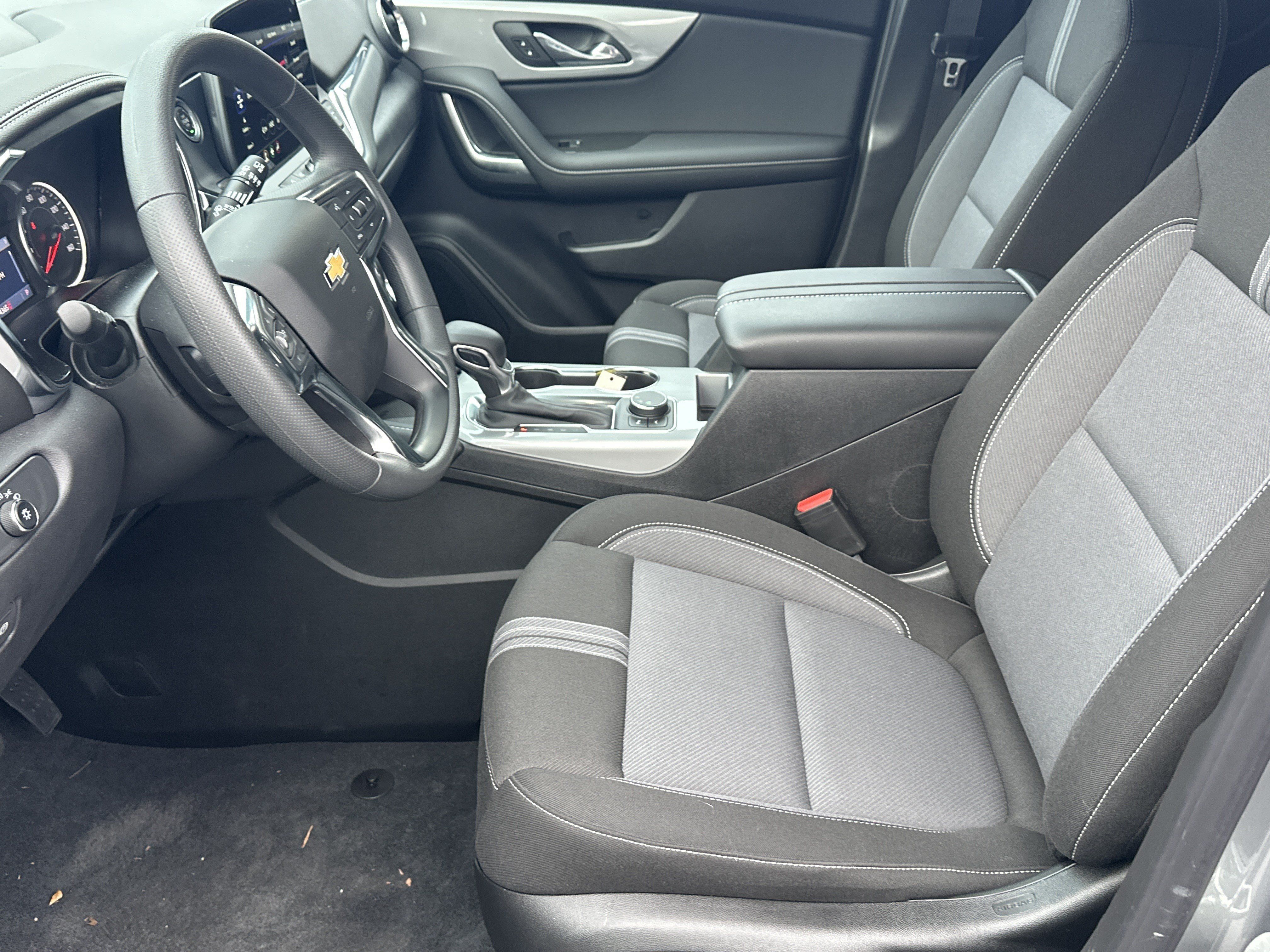 New 2025 Chevrolet Blazer LT w/ Convenience Package FWD image 9