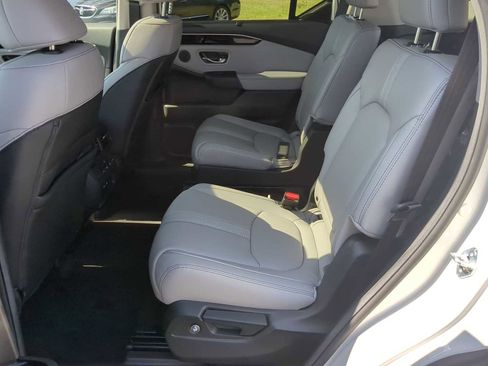 New 2025 Honda Pilot Touring image 24