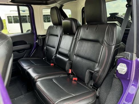 Used 2023 Jeep Wrangler Unlimited Rubicon w/ Xtreme 35 Tire Package AWD/4WD image 25