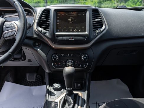 Used 2017 Jeep Cherokee 75th Anniversary AWD/4WD image 30