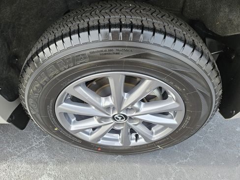 Used 2025 MAZDA CX-5 AWD 2.5 S w/ Preferred Package image 14