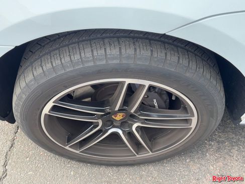 Used 2021 Porsche Macan image 8