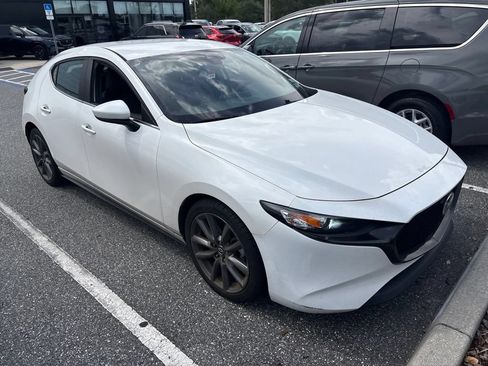 Used 2019 MAZDA MAZDA3 Hatchback FWD image 8
