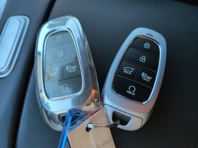 Used 2023 Hyundai Santa Fe SEL w/ Premium Package FWD image 29