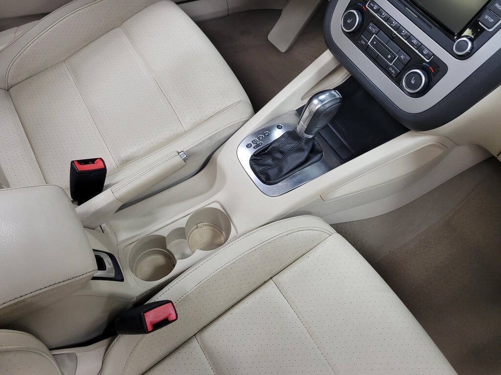 Used 2012 Volkswagen Eos Komfort FWD image 40