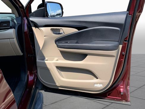 Used 2021 Honda Pilot Elite image 21