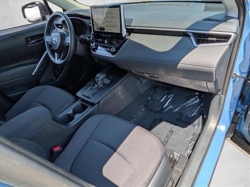 Used 2026 Toyota Corolla Cross LE w/ Moonroof Package FWD image 21