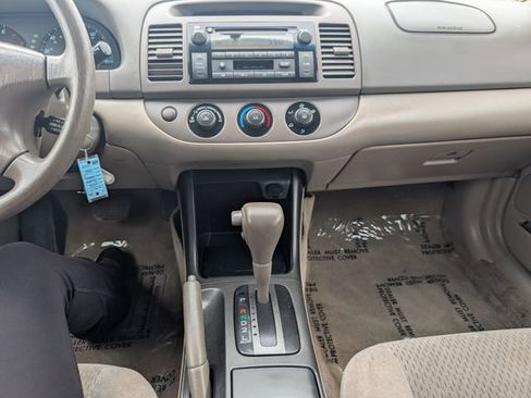 Used 2002 Toyota Camry image 13