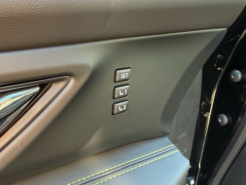 Used 2025 Subaru Ascent Bronze Edition image 10