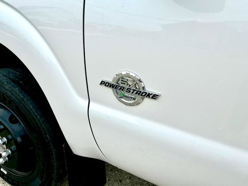 Used 2015 Ford F350 Lariat w/ Lariat Ultimate Package image 8