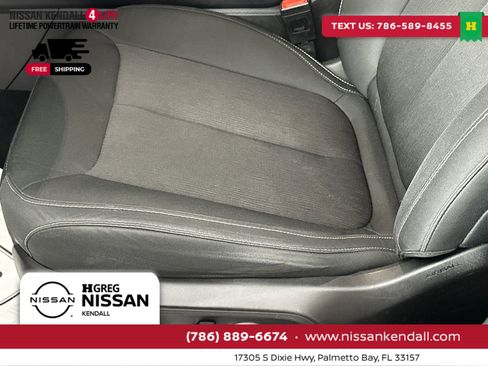 Used 2024 Jeep Grand Cherokee L Laredo image 17