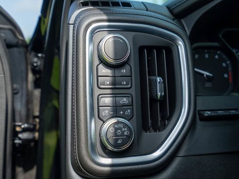 Used 2019 GMC Sierra 1500 Denali w/ Denali Ultimate Package AWD/4WD image 19