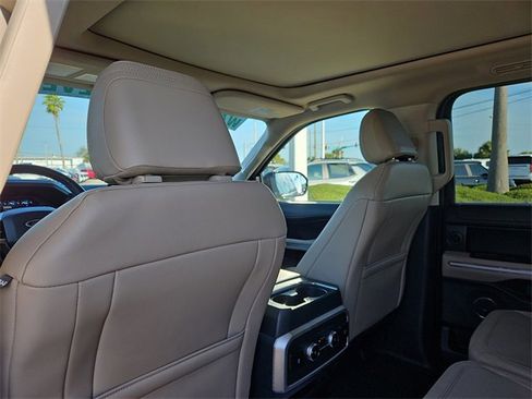 Used 2024 Ford Expedition Max Limited image 12