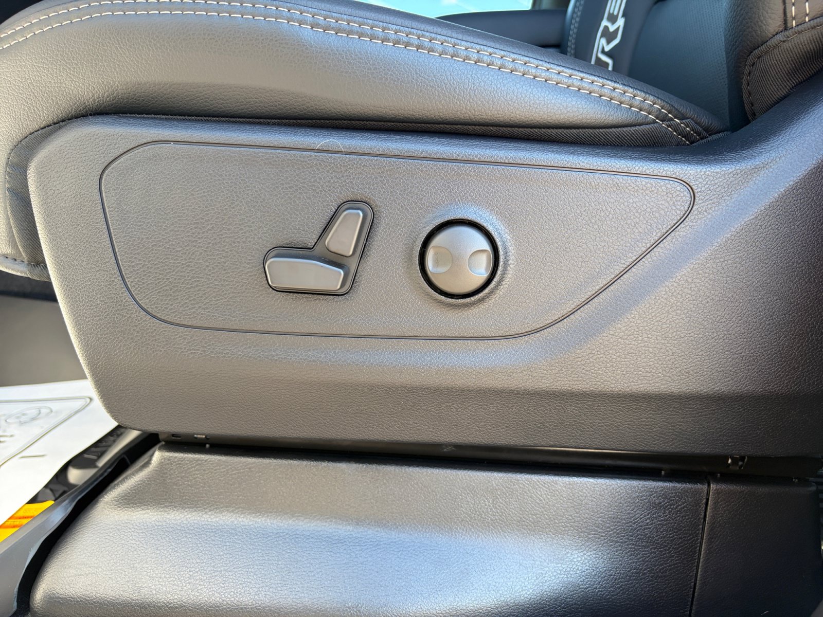 New 2027 RAM 1500 Rebel AWD/4WD image 15