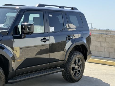 New 2026 Lexus GX 550 AWD/4WD image 9