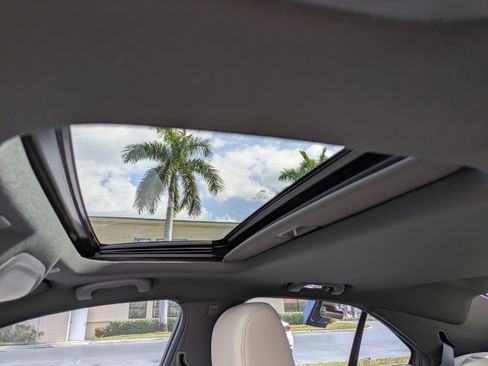 Certified 2021 Cadillac CT4 Premium Luxury image 17