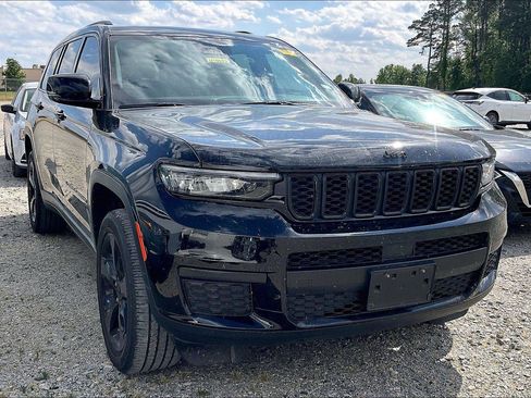 Used 2024 Jeep Grand Cherokee L Laredo image 1