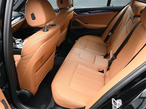 Used 2022 BMW 530i w/ Premium Package image 14