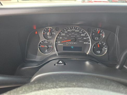 Used 2021 Chevrolet Express 2500 w/ Driver Convenience Package image 16