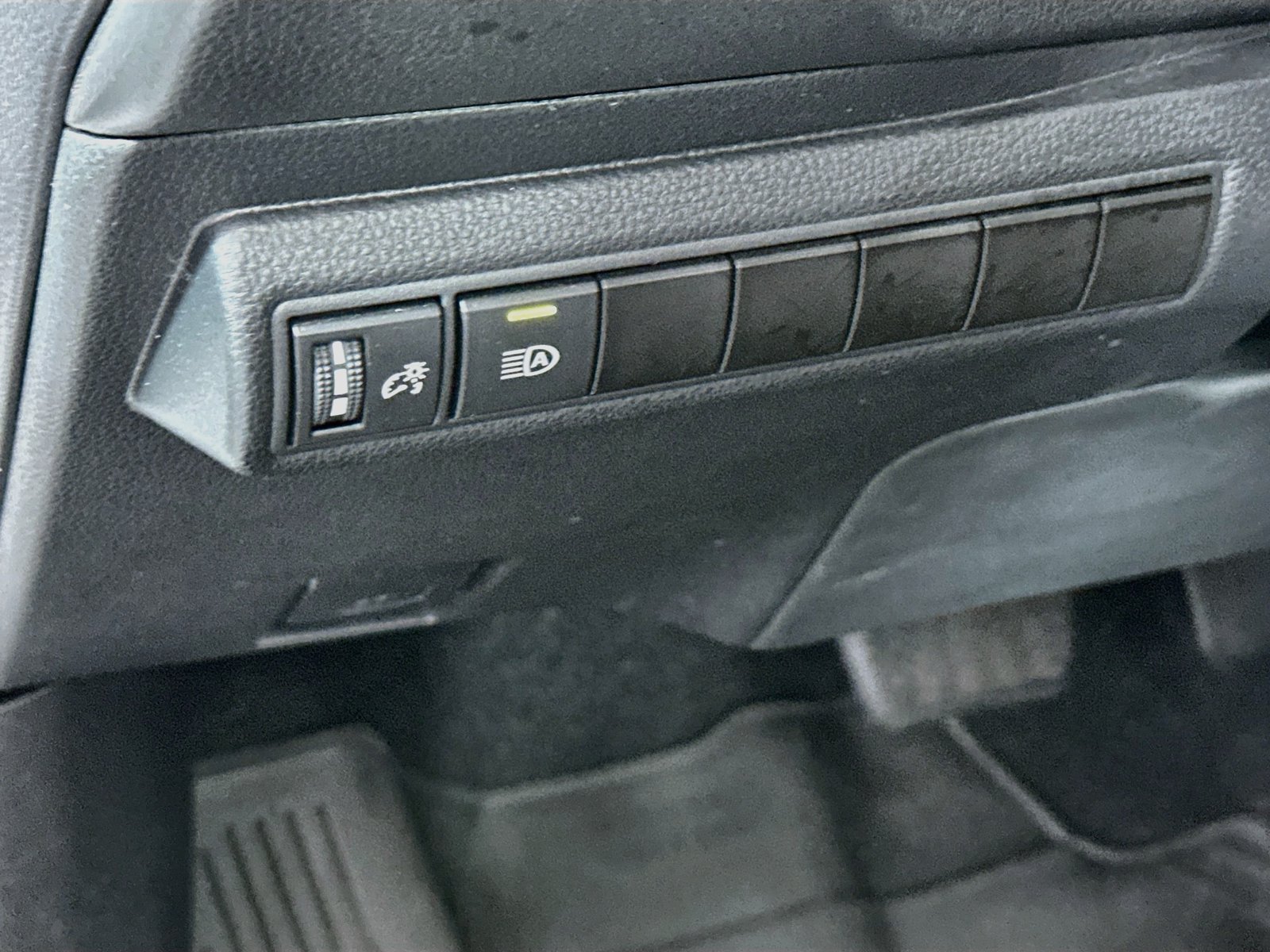 Certified 2023 Toyota Corolla SE FWD image 10