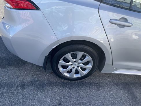 Used 2023 Toyota Corolla LE image 12