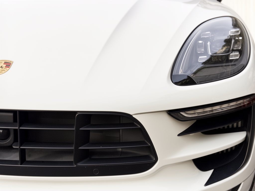 Used 2018 Porsche Macan GTS AWD/4WD image 12