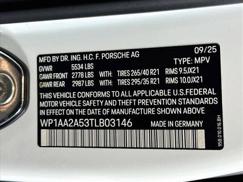Certified 2026 Porsche Macan AWD/4WD image 27