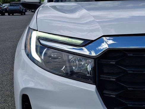 Used 2023 Honda Passport EX-L image 9