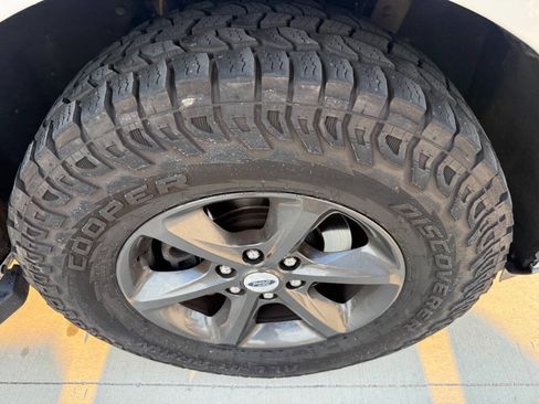Used 2018 Ford Expedition XLT w/ Equipment Group 202A AWD/4WD image 39