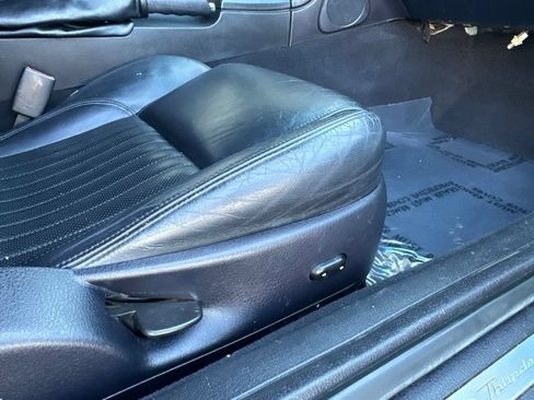 Used 2004 Ford Thunderbird RWD image 26